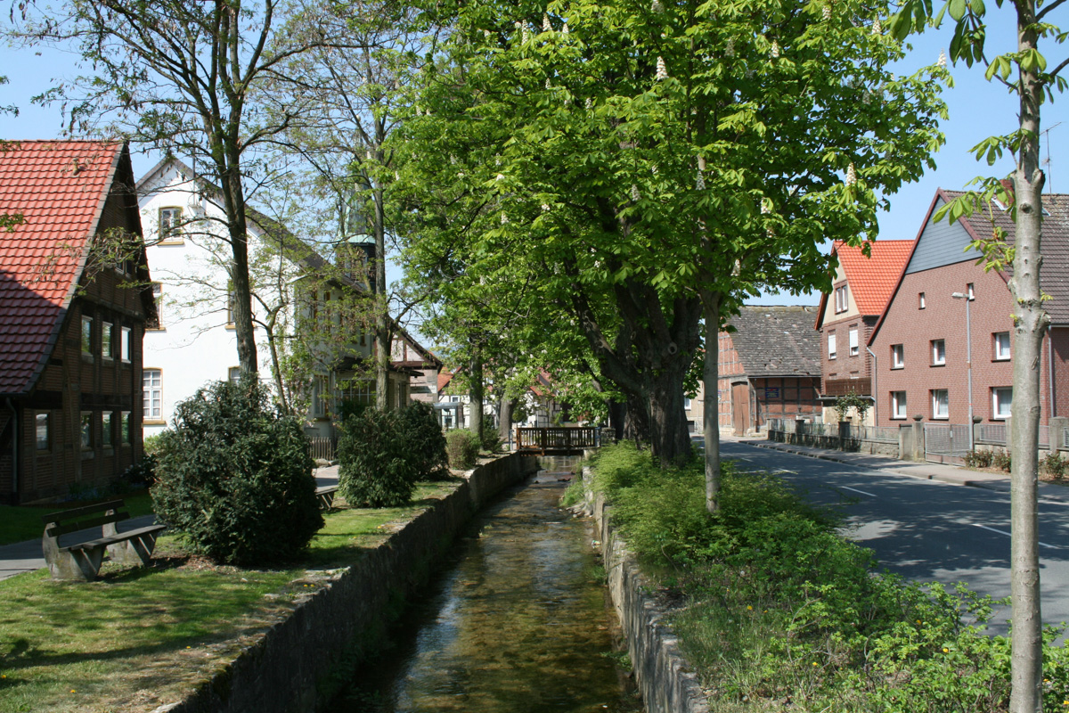 Ansichten heute Thüste im